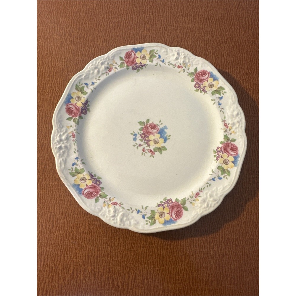 Chelsea 6.5" Scalloped Floral Dessert or‎ Bread Plate